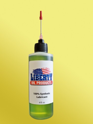Synthetic oil for lubricating - synthetic,